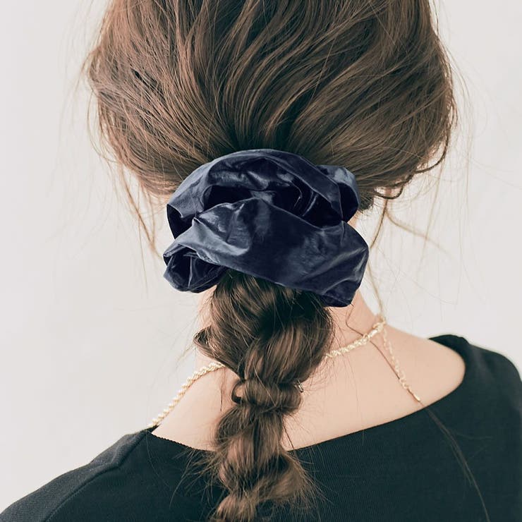 メタリックサテンシュシュ 小物 ヘアアクセサリー[品番