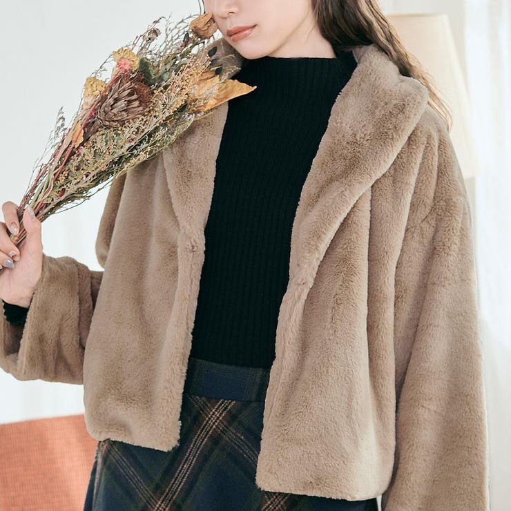 韓国ファッション　ラビットファーポケットコート　ベージュ