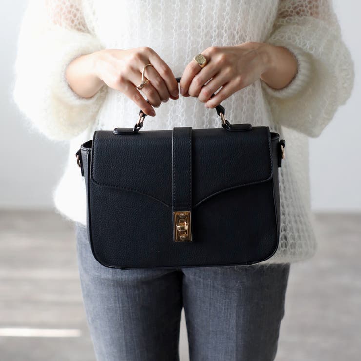 ブラック | レザー ショルダーバッグ 牛革 | GUSCIO