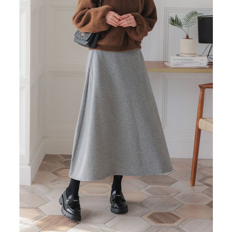 裏起毛で暖かく フレアなシルエットで上品に。[品番：KO000014946