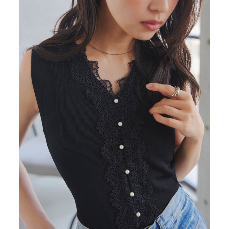 ブラック | 胸元レースVネックパールボタンニットトップス［N1369］ 胸元レース Vネック | KOBE LETTUCE