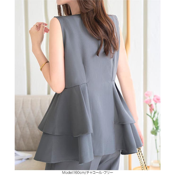 M-PREMIERフリルデザインペプラムニットジレ　ライトブラウン　38サイズ 先週の人気アイテム＜フリルデザインペプラムニットプルオーバー