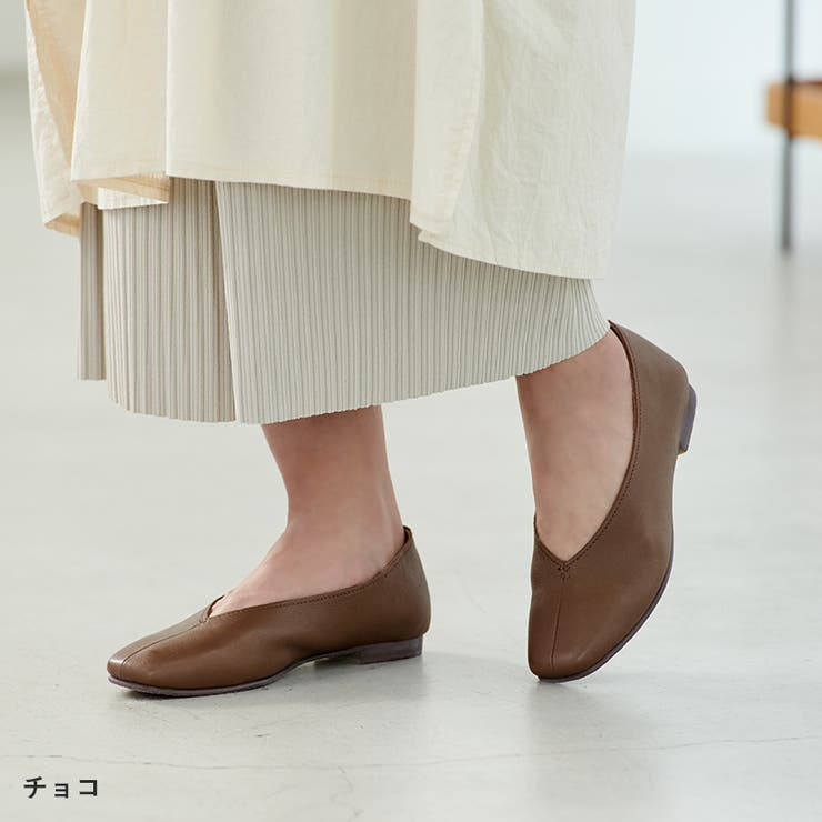 チョコ | スクエアトゥ Vカット シューズ | La luna 