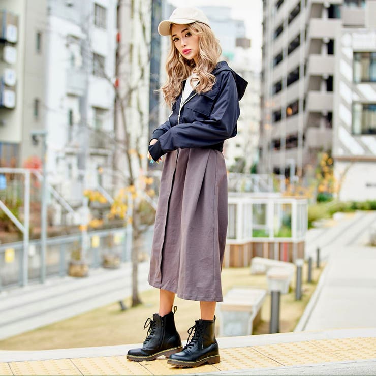 ロゴベルト付ショートパーカーブルゾン ライトアウター ジップブルゾン 品番 Lylw Layla ライラ のレディースファッション 通販 Shoplist ショップリスト