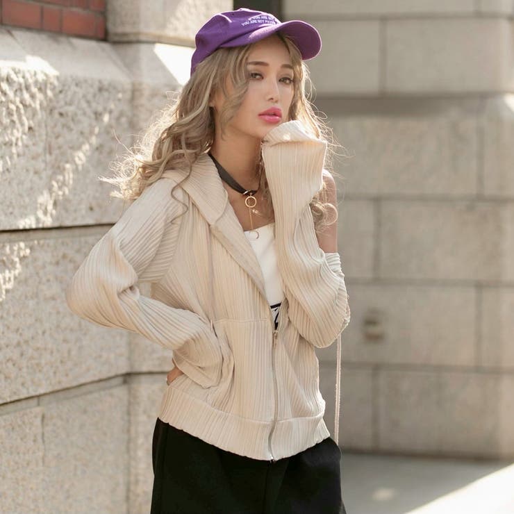 ベージュ | 【韓国発】変形プリーツリラクシングパーカー レディースファッション通販 トップス | LAYLA