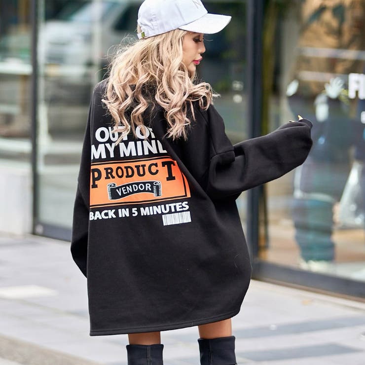 ブラック | バックネオンロゴ使いビッグプルオーバー 超BIG スウェット | LAYLA