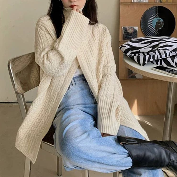 ベージュ | 前スリットツイストニット 女性 レディース | LAYLA