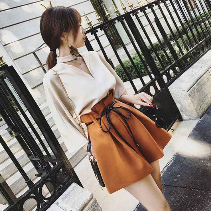 チョーカーブラウス フレアショートパンツセット ファッション通販 女性 品番 Lylw Layla ライラ のレディースファッション 通販 Shoplist ショップリスト