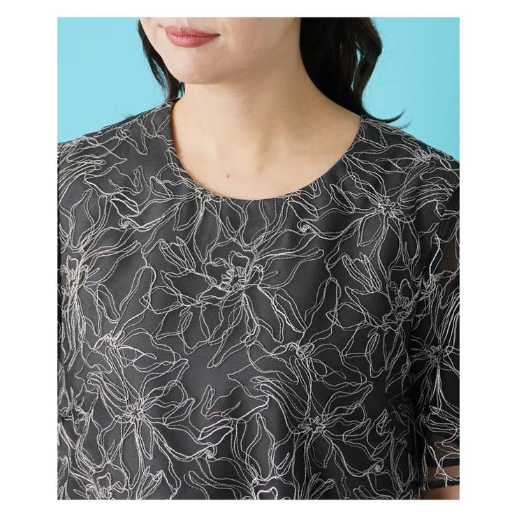 フラワー刺繍半袖プルオーバーブラウス[品番：LAVW0014295