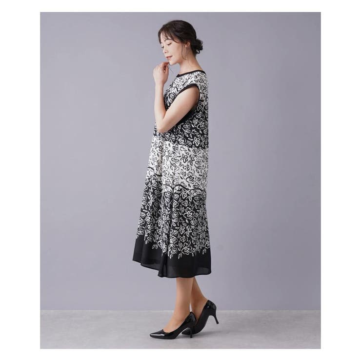 新品【レリアン】伸びる生地 フレンチスリーブワンピース シフォン  