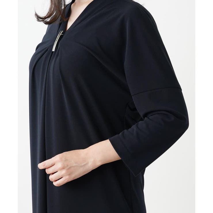 洗えるVネックプレートワンピース[品番：LAVW0017528]｜Leilian