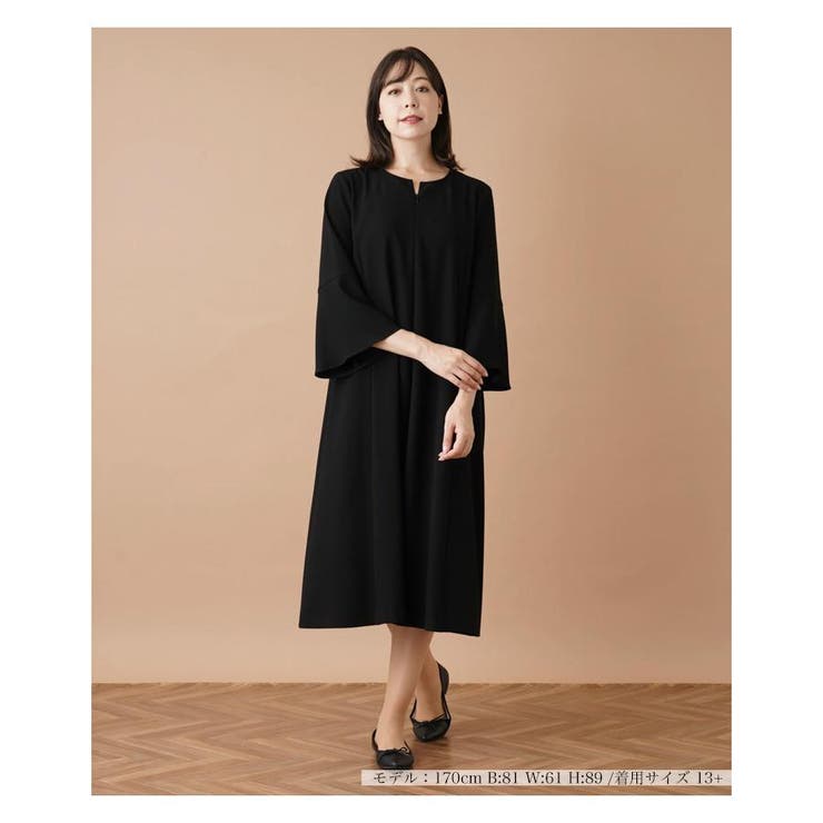 キーネックワンピース[品番：LAVW0010993]｜Leilian PLUS HOUSE 