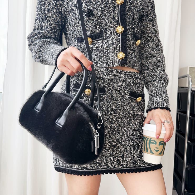 BLACK | フェイクファーハンドバッグ | LETee