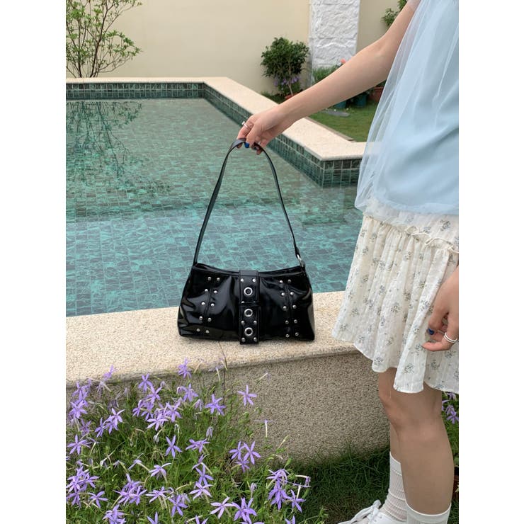 BLACK | スタッズショルダーバッグ | LETee