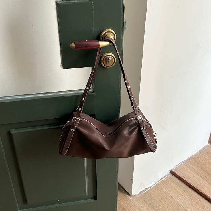 BROWN | 合皮ショルダーバッグ | LETee