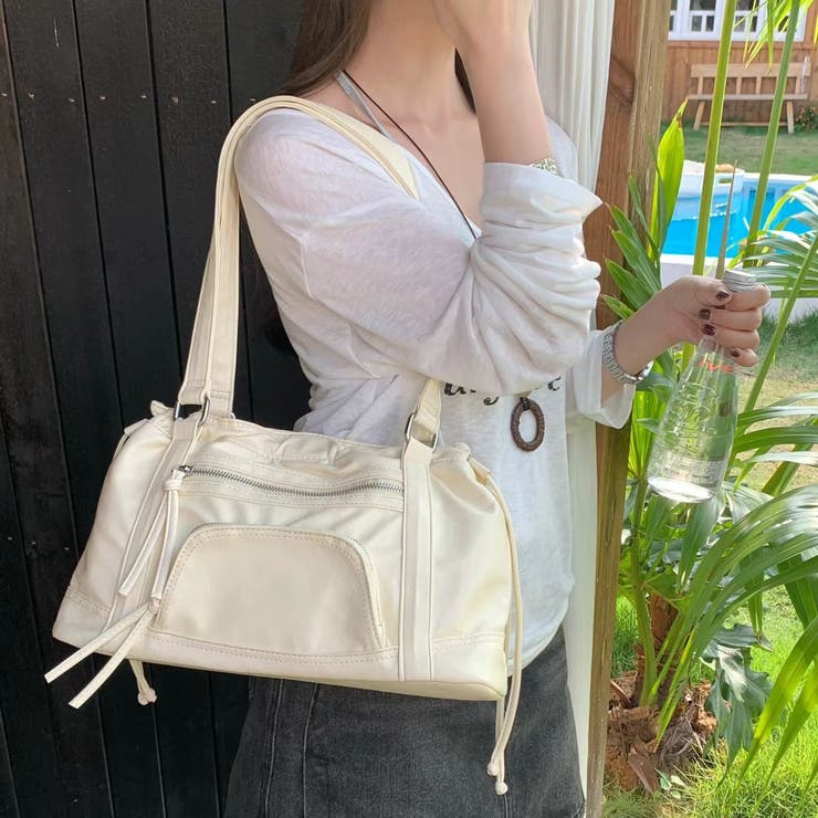 WHITE | 合皮ショルダーバッグ | LETee