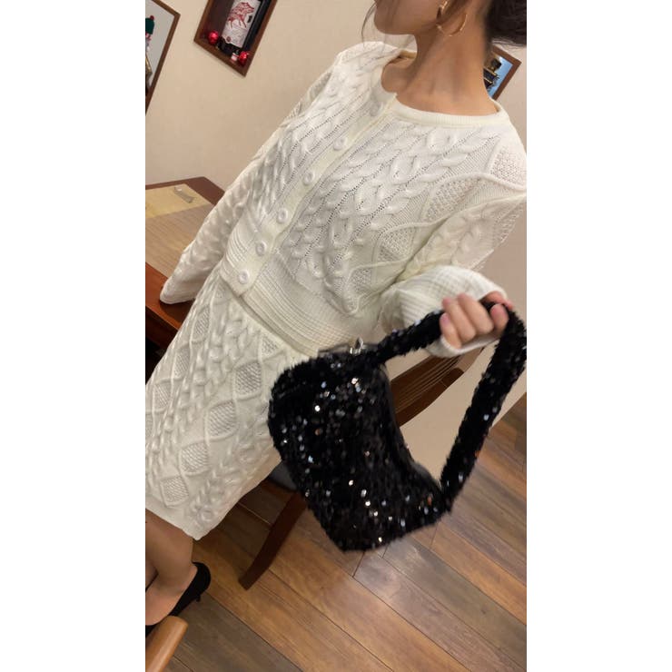 WHITE | エレガントなケーブル柄ニットセットアップ カーディガン＆ミニスカートセット | LETee