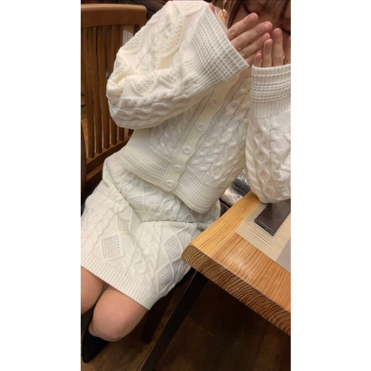 エレガントなケーブル柄ニットセットアップ カーディガン＆ミニスカートセット | LETee | 詳細画像2 