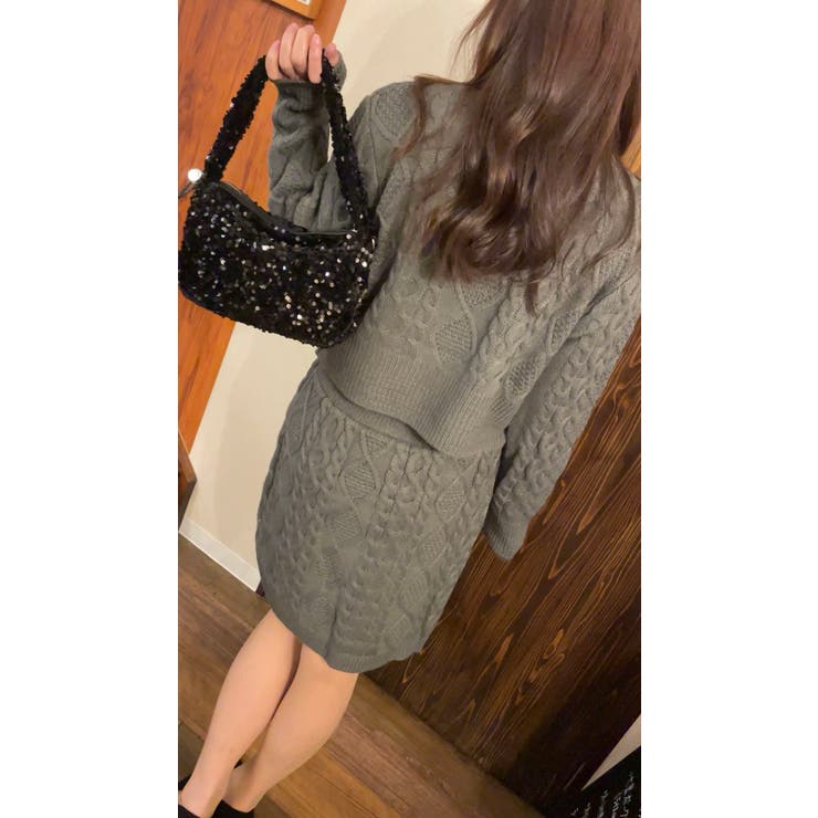 エレガントなケーブル柄ニットセットアップ カーディガン＆ミニスカートセット | LETee | 詳細画像4 