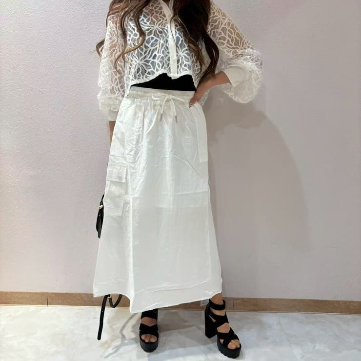 WHITE | トレンド感満載なカーゴスカート  両サイドにオシャレなフラップポケット♪ | LETee