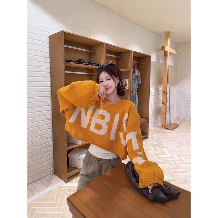 MUSTARD | ロゴジャカードニットプルオーバー ショート丈 | LETee