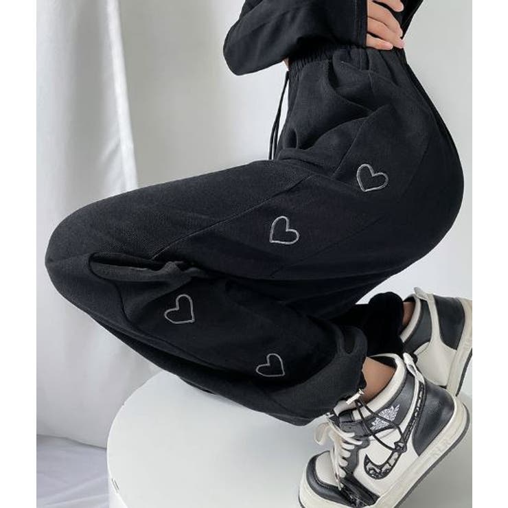 大人気アイテム!!】サイドハート刺繍スウェットパンツ ストリート スト