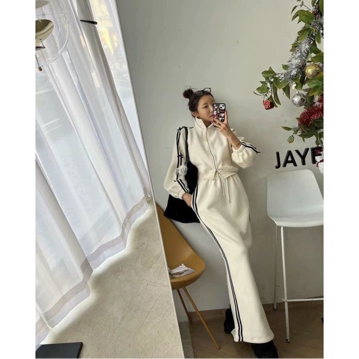WHITE | サイドラインロングスカート＆袖ラインダブルジップジャケット セットアップ | LETee