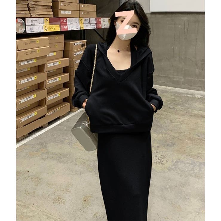 BLACK | ホルターネックワンピース＆Vプルオーバーセットアップ/裾スリット | LETee