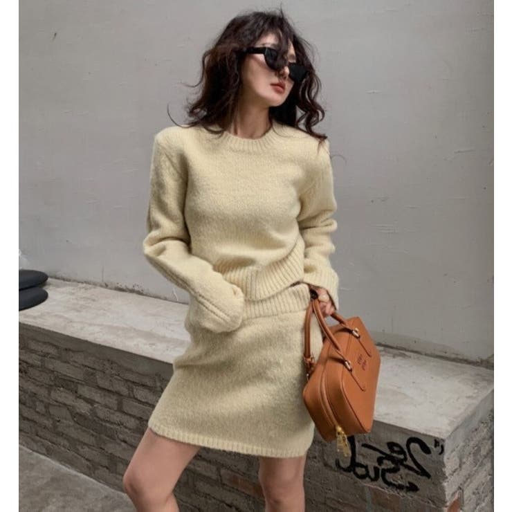 CREAM | クルーネックプルオーバー＆タイトミニスカート ニットスーツ | LETee