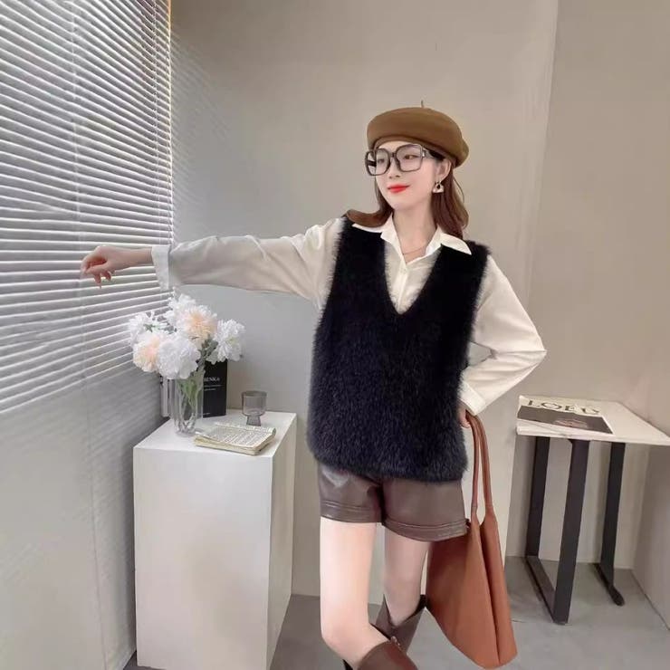 BLACK | フェザーニットVネックベスト/レイヤードコーデ | LETee