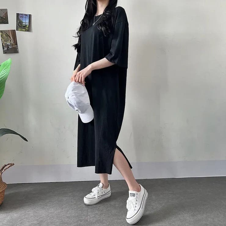 BLACK | 半袖ロゴバックプリントTシャツワンピース | LETee
