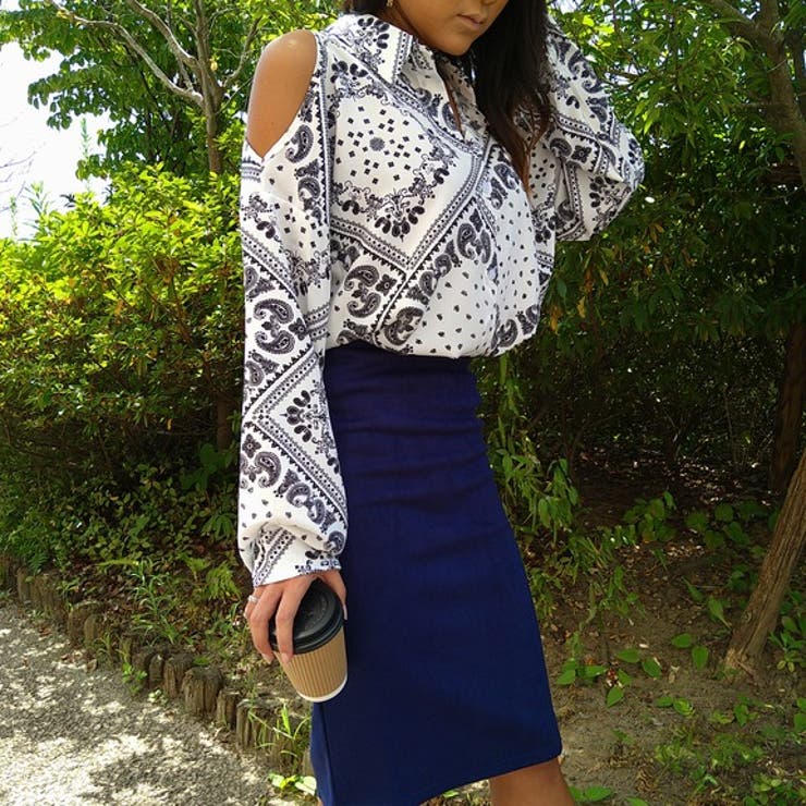 WHITE | バンダナ柄ショルダーオープンシャツ ゆったり リラックス | Lips