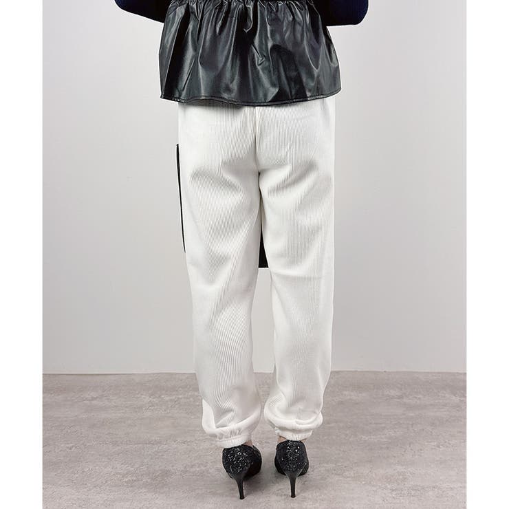 more about less コーデュロイパンツ 星タグ 裏原 Levi's Levis(リーバイス) 70s 42TALON 白タグ ボタン裏536