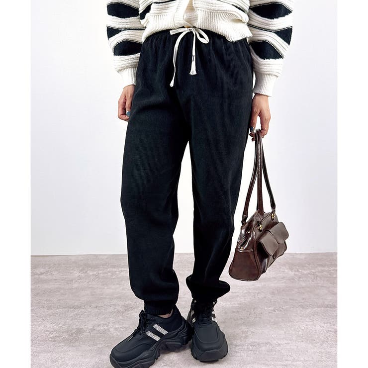 M【未使用】1PIU1UGUALE3 GOLF コーデュロイ裏起毛ジョガーパンツ M【未使用】1PIU1UGUALE3 GOLF コーデュロイ裏起毛ジョガーパンツ