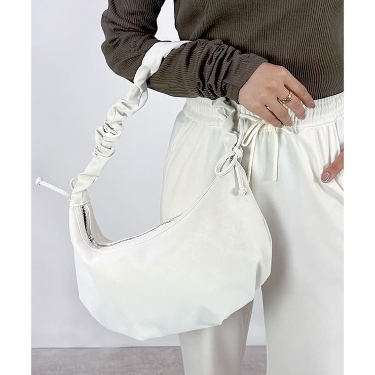 【2025AW新作】くしゅくしゅハーフムーンバッグ | CLOTHY | 詳細画像9 