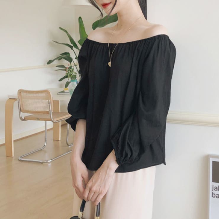ellie オフショルダートップス　ブラック⭐︎ 新品】ELLIE エリー オフショルダートップス【BLACK】