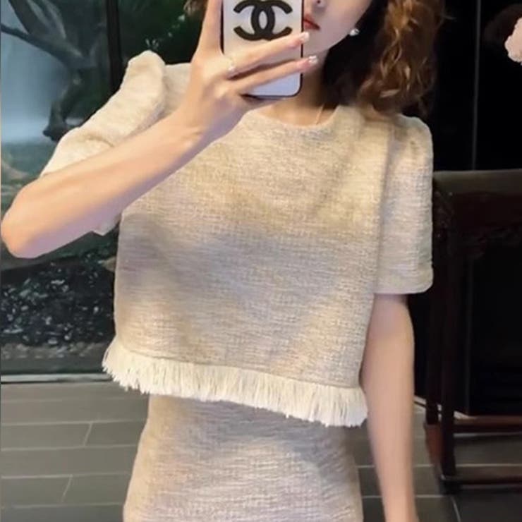 ベージュ