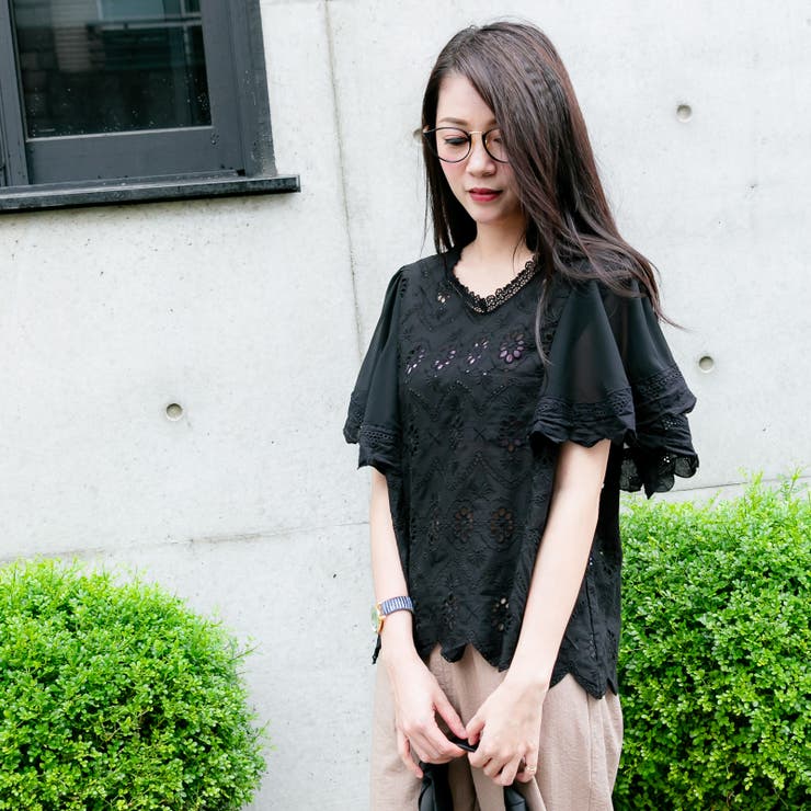 クロ / Fサイズ | Vネック カットワークレース刺繍ふんわりスリーブトップス 春夏 | Frenchic