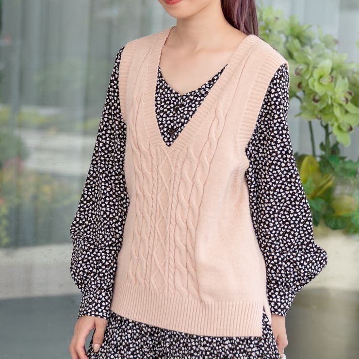 ピンク | ショート丈 Vネック ケーブルニット | Frenchic