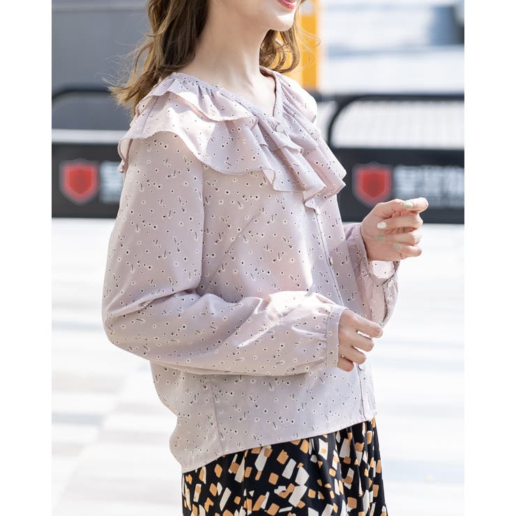 Vネックフリル花柄ブラウス | Frenchic | 詳細画像2 