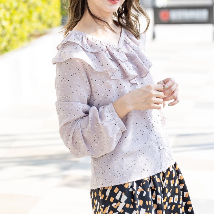 Vネックフリル花柄ブラウス | Frenchic | 詳細画像3 