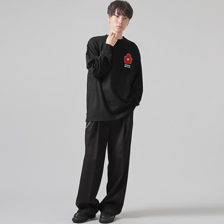 ワンポイントフラワーサガラ刺繍ロンT・ユニセックス・男女兼用・白・黒・ニコちゃん・シンプル・カジュアル・ストリート・ペア・おしゃれ