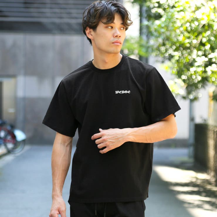 ブラック