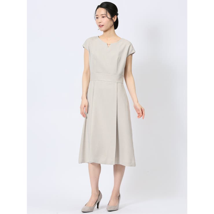 33ベージュ | ストレッチウォッシャブル シャーク タックワンピース | TAKA-Q WOMEN