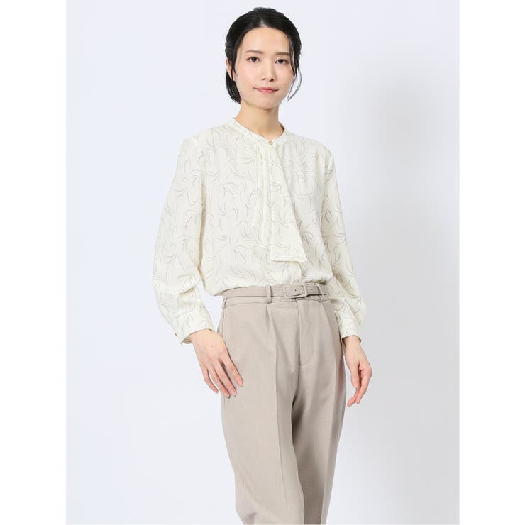 95モノトーン | ラッフルフリル バンドカラー 8分袖プルオーバーブラウス | TAKA-Q WOMEN