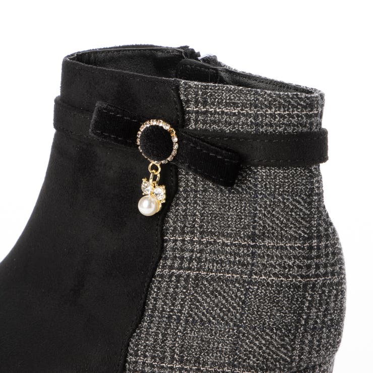 Realta(レアルタ)ビジューチャーム付き厚底フラワーカットショートブーツ | Mafmof | 詳細画像12 