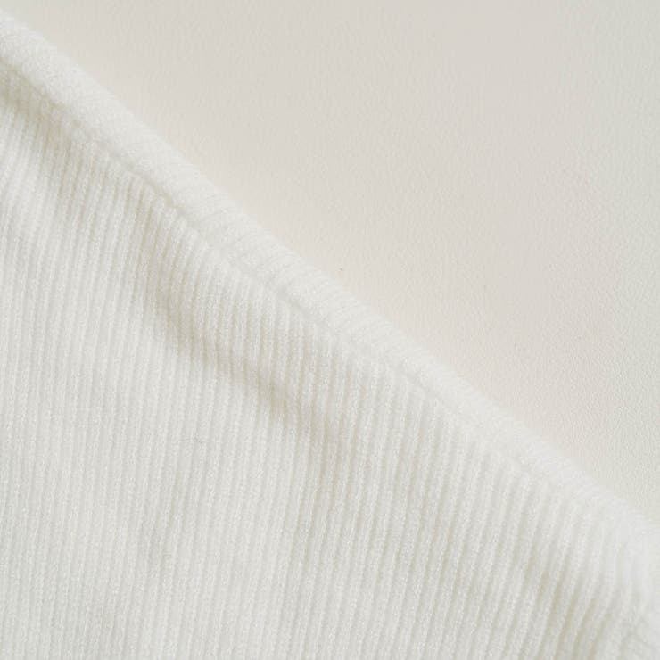 袖口の花柄レースがコーデのアクセントになるVネックニット ニットプルオーバー リ… | maison de LATIR | 詳細画像18 