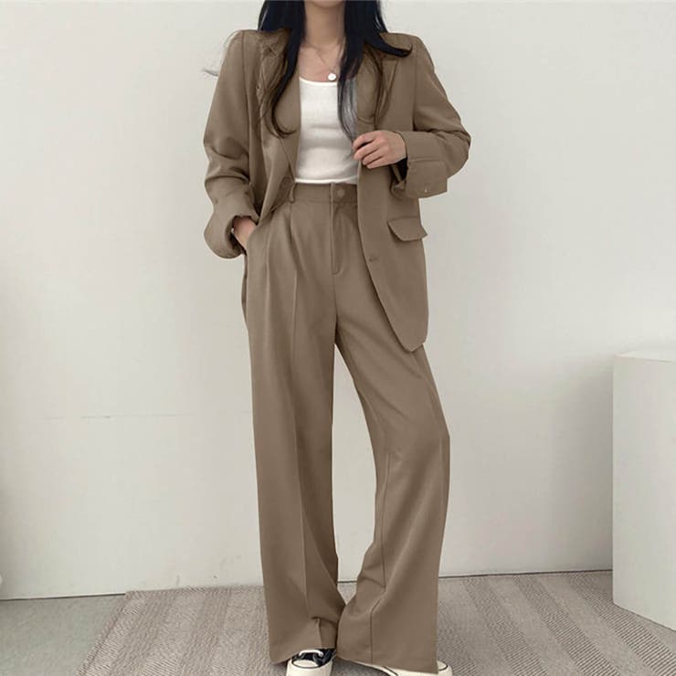 マニッシュな大人コーデにぴったりなセットアップ ワイドパンツ マニッシュな大人コーデにぴったりなセットアップ ワイドパンツ