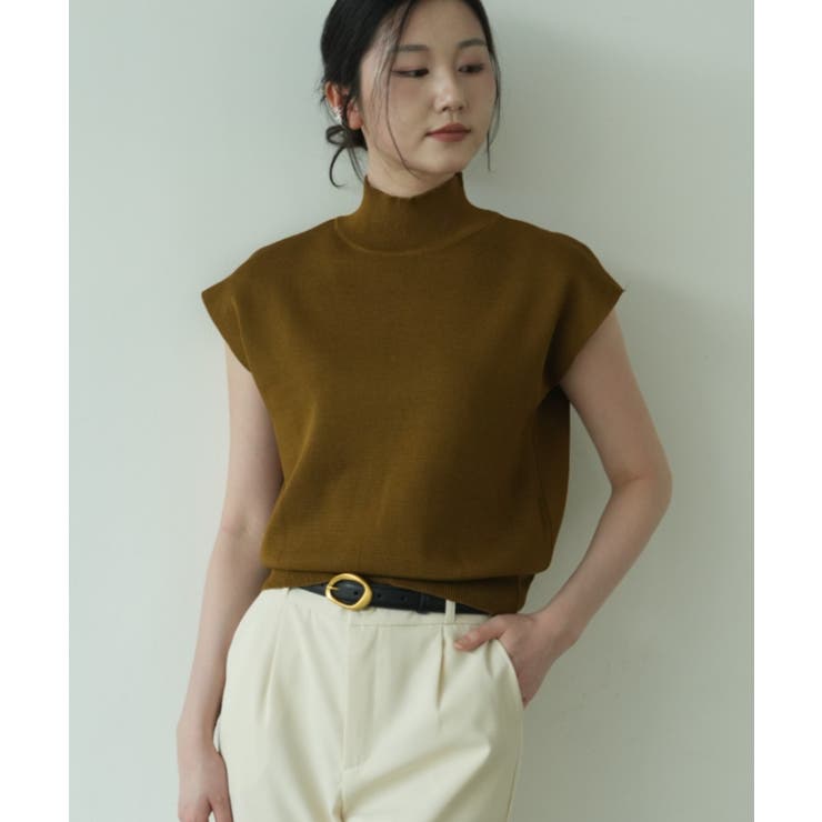 シンプルなデザインが上品なフレンチスリーブハイネックニットトップス モックネック | maison de LATIR | 詳細画像15 