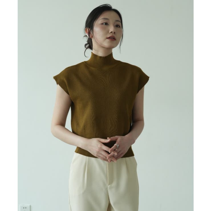 シンプルなデザインが上品なフレンチスリーブハイネックニットトップス モックネック | maison de LATIR | 詳細画像17 